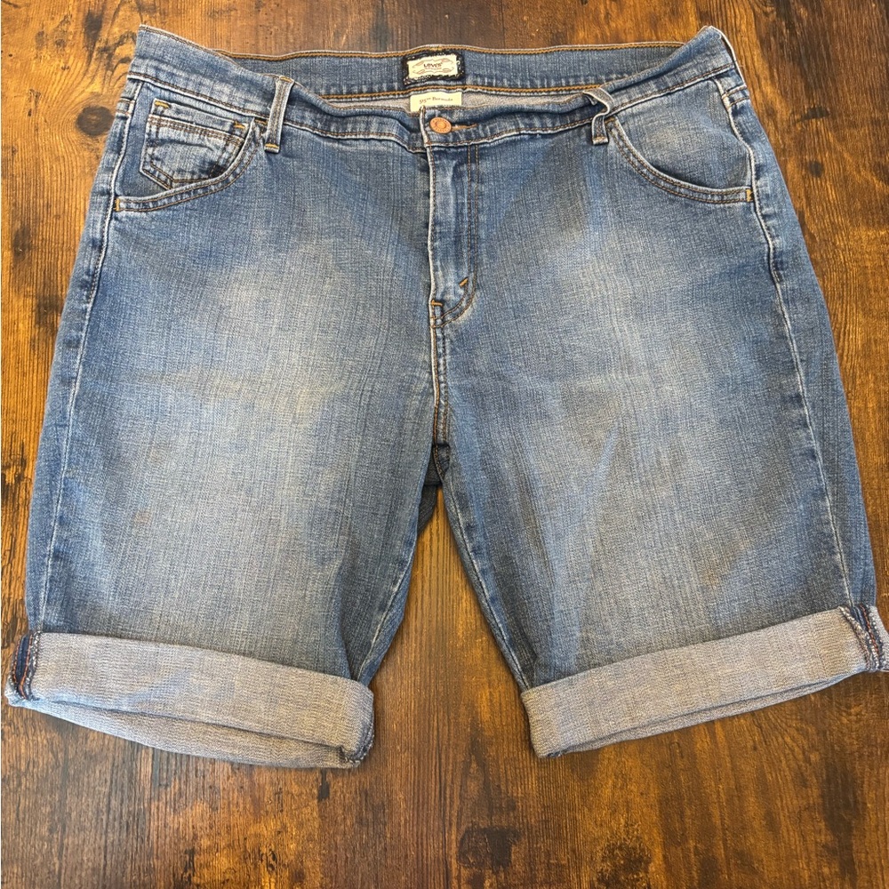 LEVI 515 BERMUDA SHORTS